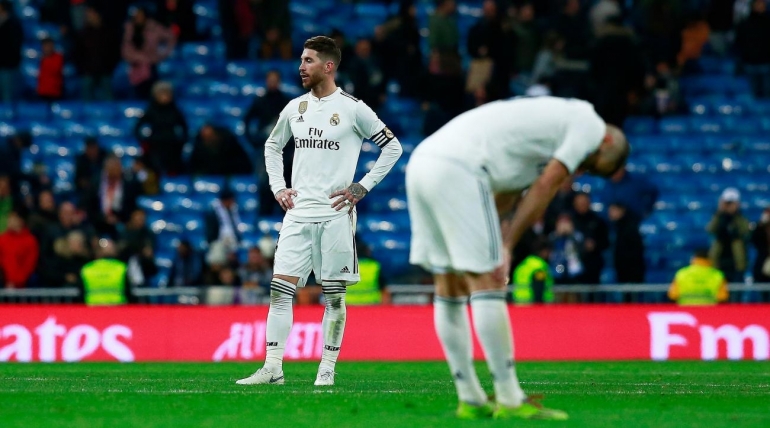 Pemain Real Madrid, Sergio Ramos dan Benzema meratapi kekalahan di kandang dari Real Sociedad/Foto: si.com