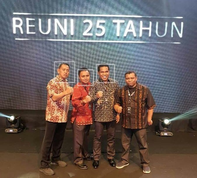 Simon bersama kawan NTT-nyaalumni SMA Taruna Nusantara