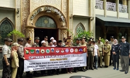 Ciptakan Kerukunan Umat Beragama, FKUB bersama Tokoh Agama, Tokoh Masyarakat dan Tiga Pilar Kecamatan Palmerah Gelar Deklarasi di Masjid Baiturrobi Kelurahan Palmerah