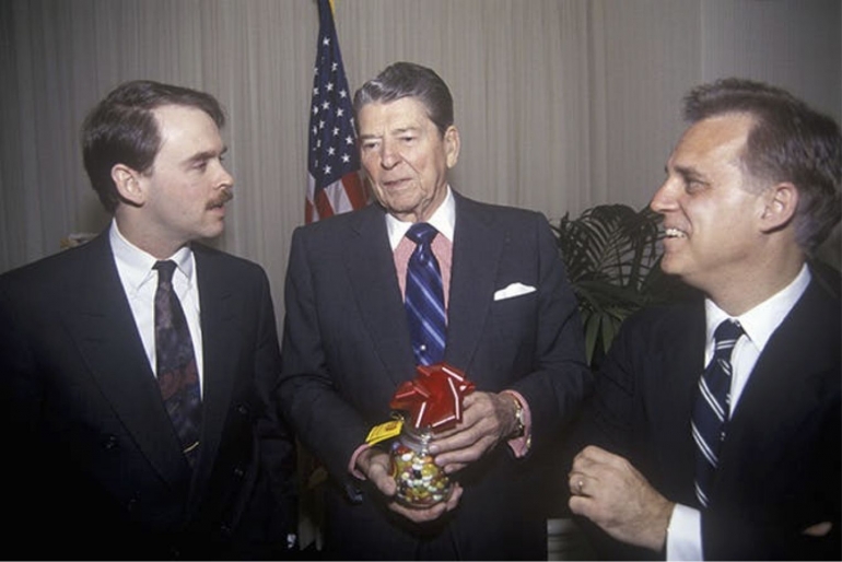 Ronald Reagan dan Jelly Bean (Vision of America)