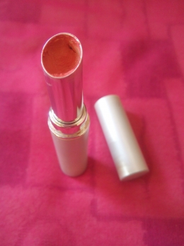 Lipstik warna favorit saya habis! (sumber : dokumentasi pribadi)