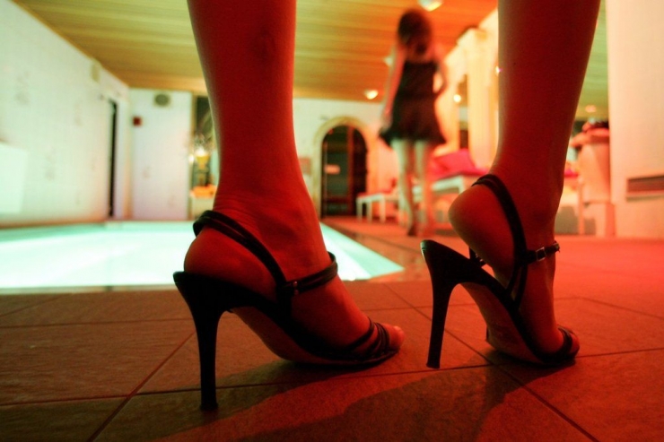Ilustrasi bisnis prostitusi. Andreas Rentz / Getty Images