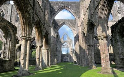 Tintern Abbey via http://www.theimaginativeconservative.org