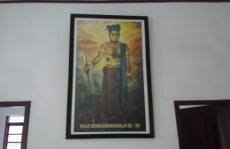 Foto Raja Sisingamangaraja XII di ruang utama museum (Pribadi)