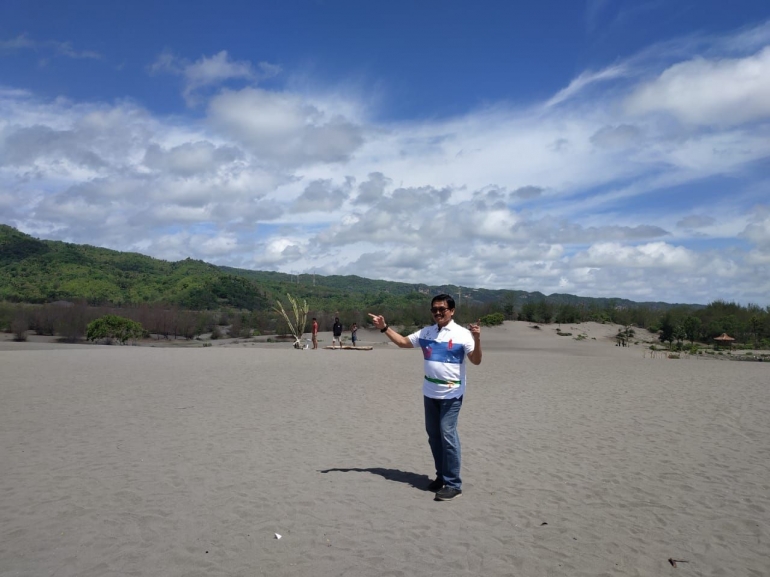 Bambang Soepijanto di Pantai Parangtritis