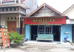 Warung Makan Mrico Bu Wadji, menjual kelo mrico yang khas di Rembang. (Dokpri).