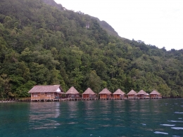 Pemandangan Ora Beach Resort dari laut (dok pribadi)