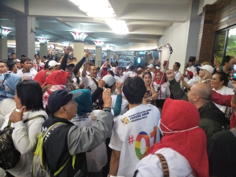 Pusdal SOKSI kompak mendukung Jokowi-Ma'ruf di Pilpres 2019 (sumber gambar: Kiki Handriyani)