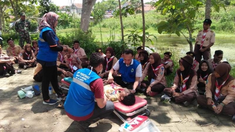 Anggota Saka Wira Kartika Saat Menerima Materi Krida Penanggulangan Bencana Alam