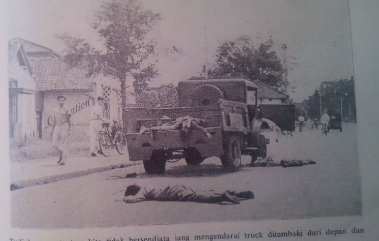 Korban aksi APRA 23 januari 1949-foto: repro Kementerian Penerangan Jawa Barat, 1953-oleh Irvan Sjafari