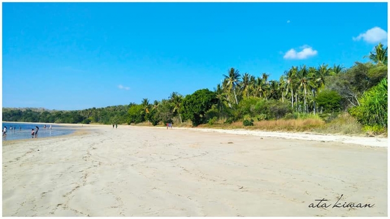 Pantai Kwakat (Foto: Yopi Boli Aman)