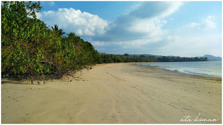 Pantai Kwakat (Foto: Yopi Boli Aman)