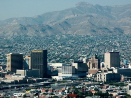 Kota El Paso, kota di ujung barat Negara bagian Texas, dan kota perbatasan dengan Negara Mexico (nplusonemag.com)
