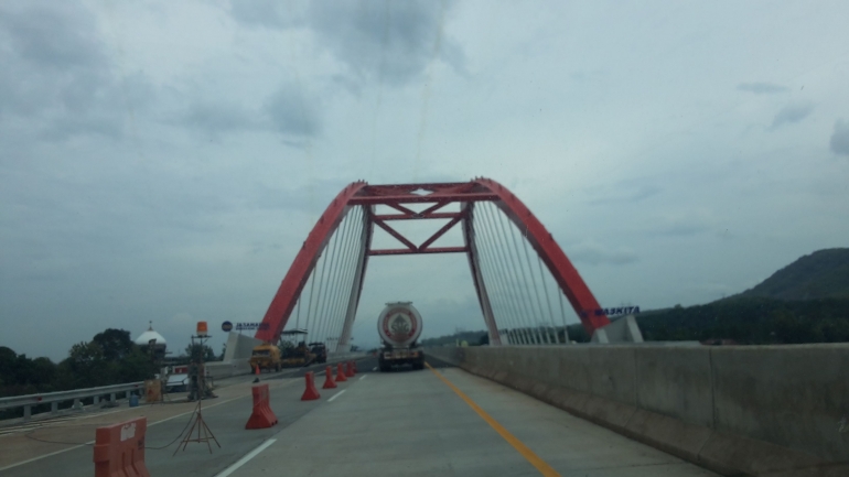 Jembatan ikonik di jalur Pemalang - Semarang (dok pribadi)