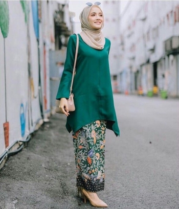 30 Trend Terbaru Baju Kurung Berasal Dari JM Jewelry 30 Trend Terbaru Baju Kurung Berasal Dari JM Jewelry