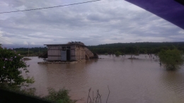 Rumah warga desa Bena terendam luapan air akibat hujan sejak Kamis 31/01/2019. Dokpri