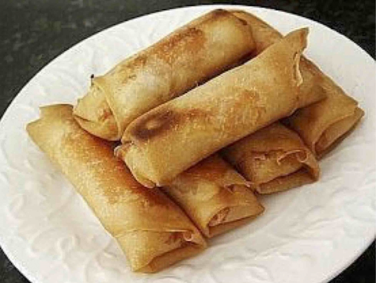 Lumpia Kue Keranjang (Esther Lee, PInterest)