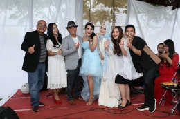 Dari kiri Roby Bo, Baby Vera, Mashudi Benarto, Maya Yuniar, Elma Theana, Ipung, dan Rama Purba. /foto: Indra