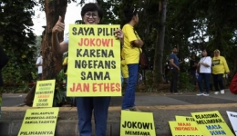 Pendukung Jokowi yang ngefans Jan Ethes/sumber: Investing.com