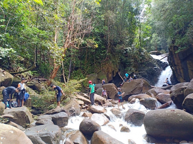 Keindahan air terjun dinjalur RH. Foto dok : Simon Tampubolon/YP