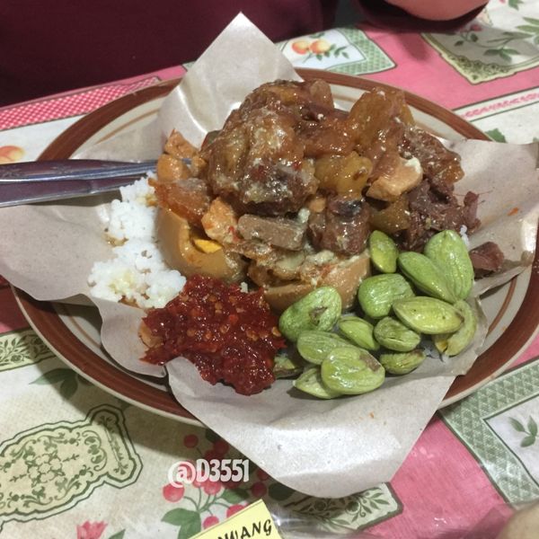 Gudeg Koyor Bu Har plus Petai | dok pribadi