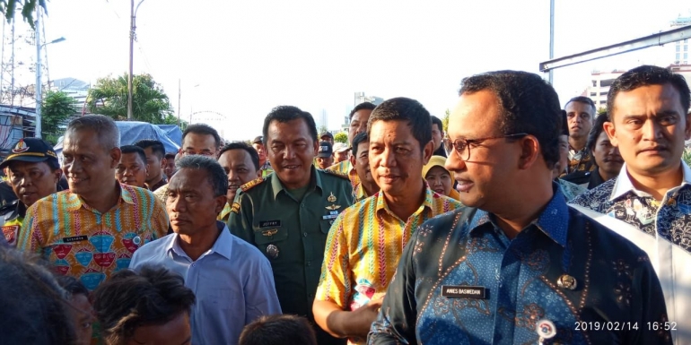 Danramil 03/GP Hadiri Kunjungan Gubernur DKI Jakarta Beri Bantuan Korban Kebakaran Tomang