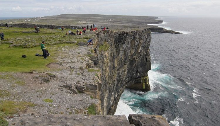 Dun Aengus (Sumber: loveconnemara.com)