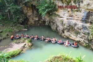https://tempatwisataunik.com/info-wisata/wisata-alam/wisata-goa-pindul