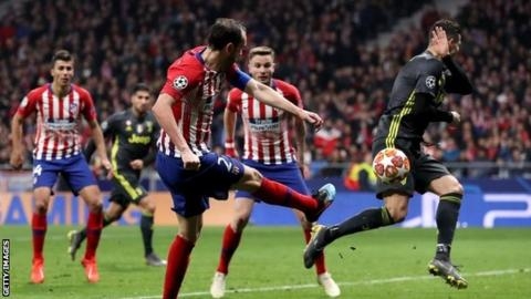 Gol pertama Diego Godin selama bermain di Liga Champions sejak 2014 (Foto: Getty Images/BBC)