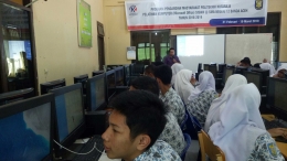 Hadi Muttaqin, instruktur pelatihan komputer SMAN 12 Banda Aceh 