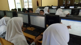 Siswa-siswi peserta pelatihan komputer SMAN 12 Banda Aceh 