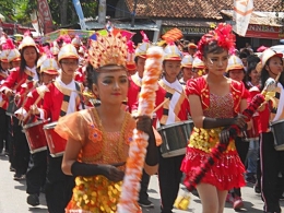 Drumband SMP Pius Bakti Utama Kebumen. Dokumen pribadi
