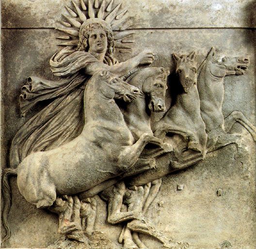 Helios dengan kereta kudanya. Relief di kuil Athena , Ilion. (sumber: wikipedia.org)