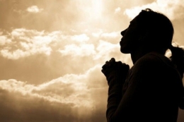 berdoa dan mengucap syukur : ilustrasi : idntimes.com