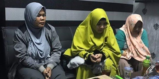 Tiga emak yang tertangkap karena menebar fitnah pada petahana (sumber : merdeka.com)