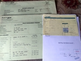 Berkas-berkas surat perumahan beserta bukti pelunasan sebelum masa akhir kredit di bulan Pebruari 2014 (Dok. Pribadi)