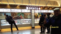 Jaringan Halal Food Bento Jepang di Stasiun Kereta Api Shinkansen Tokyo.