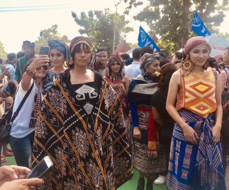 Sumber: dokpri, fashion show tenun khas NTT, Kupang, 2 Maret 2019.