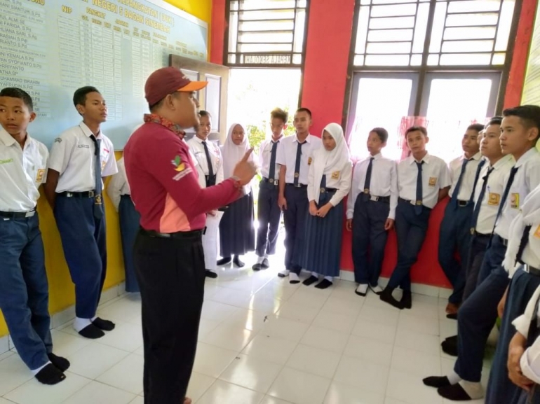 Verypikasi pendidikan oleh tenaga pendamping sosial PKH. Foto : pribadi -pak fikal