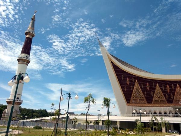 Mesjid Raya Sumatera Barat - Foto by James P Pardede