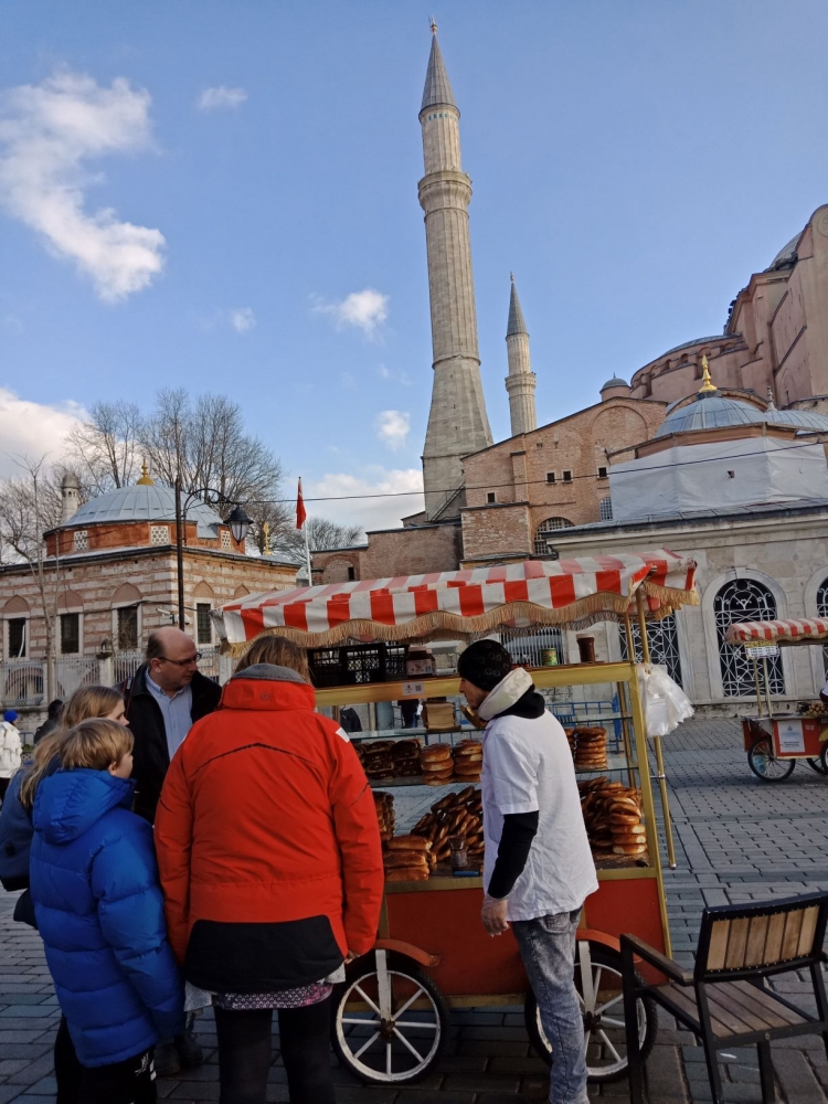 Masjid khas Turki ujung manaranya lancip (Dok.ABH)