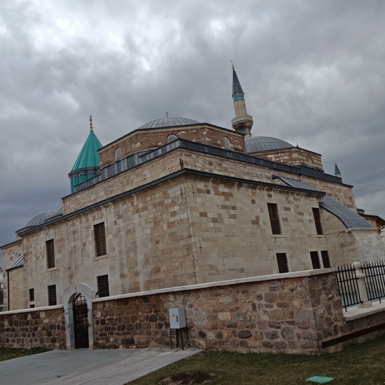 Masjid Turki umumnya punya dua kubah (Dok. ABH)