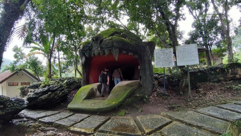 Gambar 1: Goa Simenteng di area Goa Gudawang