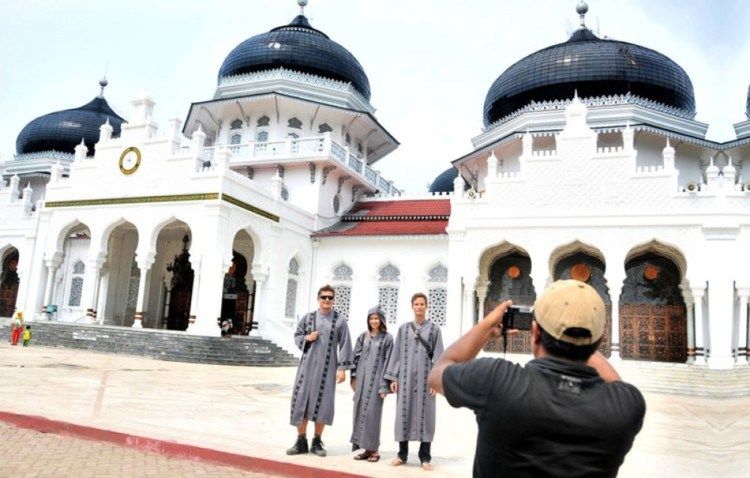 Masjid Raya Baiturrahman, Aceh. Source: kemenpar.merdeka.com