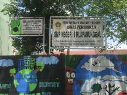 Gambar : Plang SMP Negeri 1 Klapanunggal, Jl. Raya Terusan Bojong Kec. Klapanunggal Kab. Bogor (Dokpri)