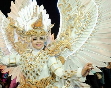 Dokumentasi pribadi : Defile Burung blekok dalam acara Semarang Night Carnival 2017