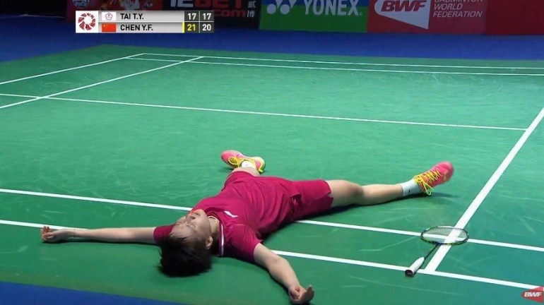Chen Yunfei Setelah memastikan kemenangan | twitter @badmintalk