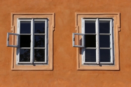 Twin Window Prague oleh Martin Harry - Foto: pixabay.com