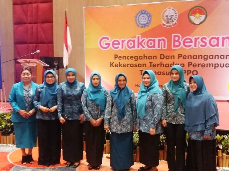 Gerakan Bersama Stop Kekerasan terhadap Perempuan dan Anak dilaksanakan DPPPA SulSel dan PKK SulSel (12/03/2019).