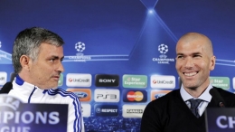Jose Mourinho dan Zinedine Zidane (Foto: skysports.com - GETTY)
